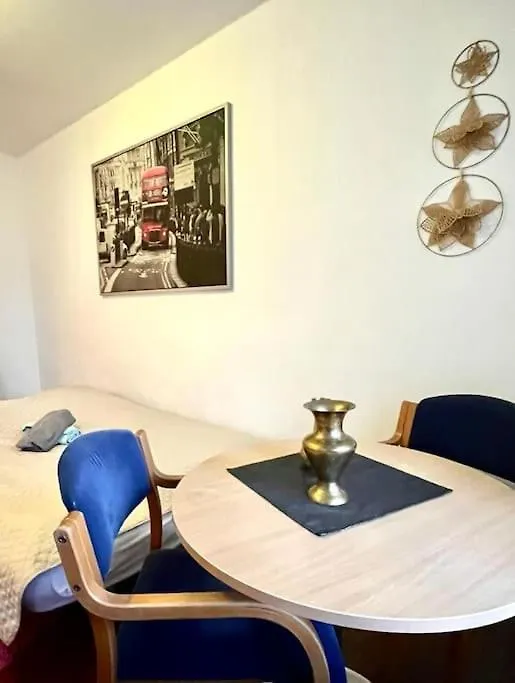 Bezagenta Mineralna 1 Bed Wi-Fi Apartment Warsaw